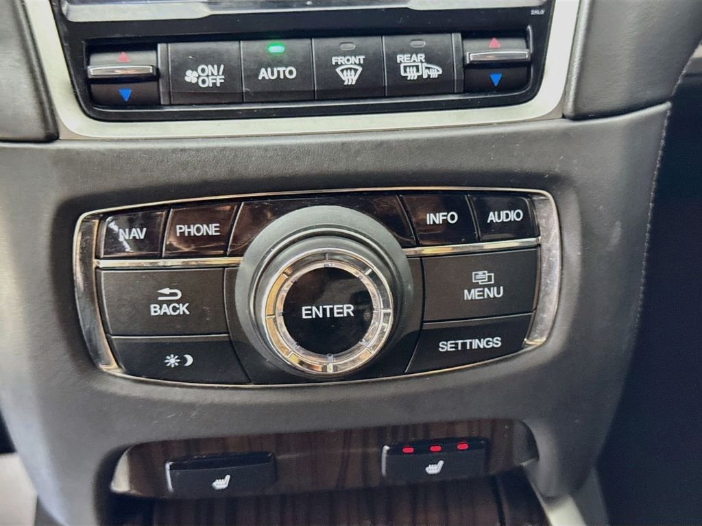 Used 2014 Silver Acura Base image 19