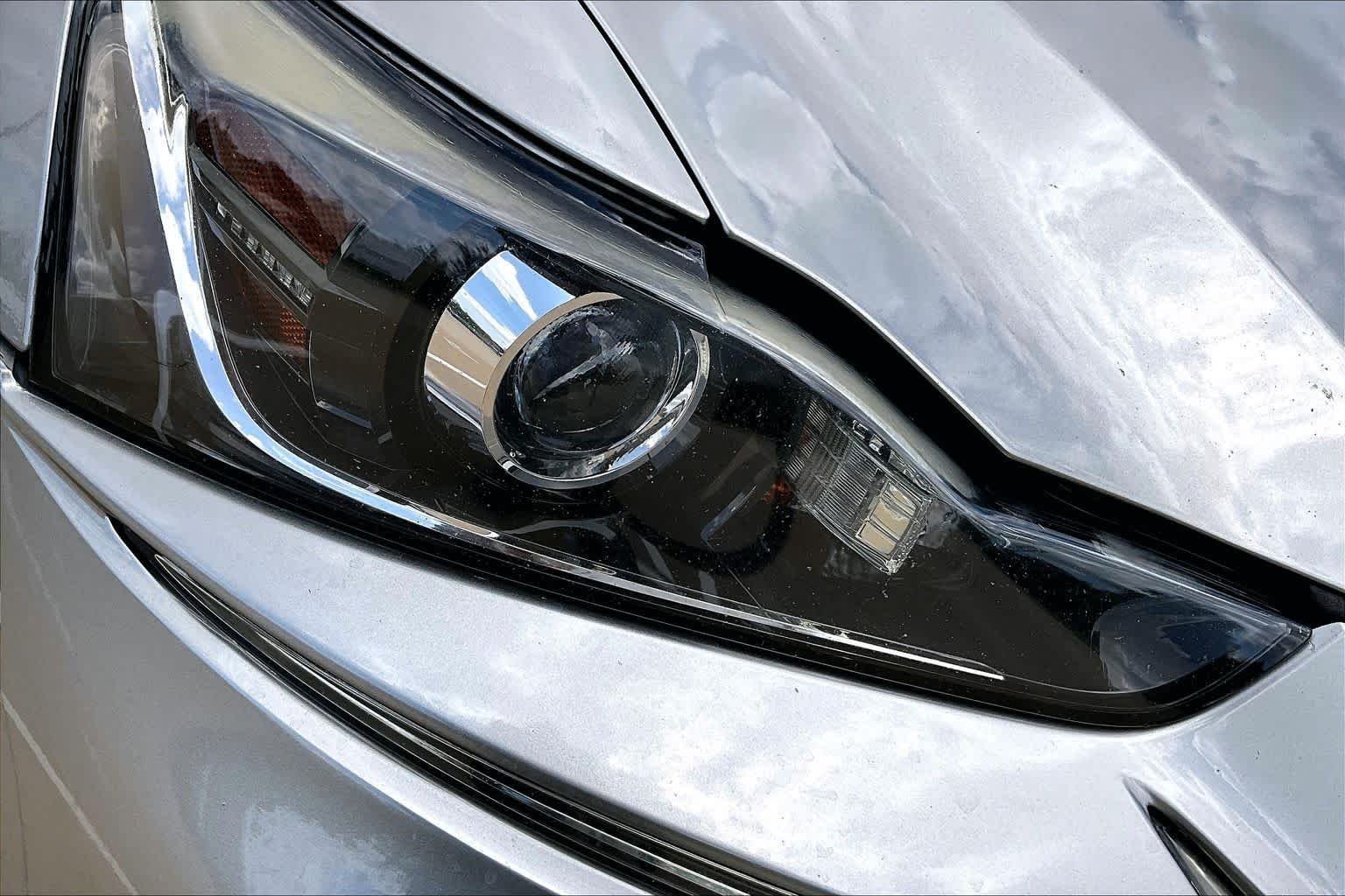 Used 2017 Atomic Silver Lexus  image 27