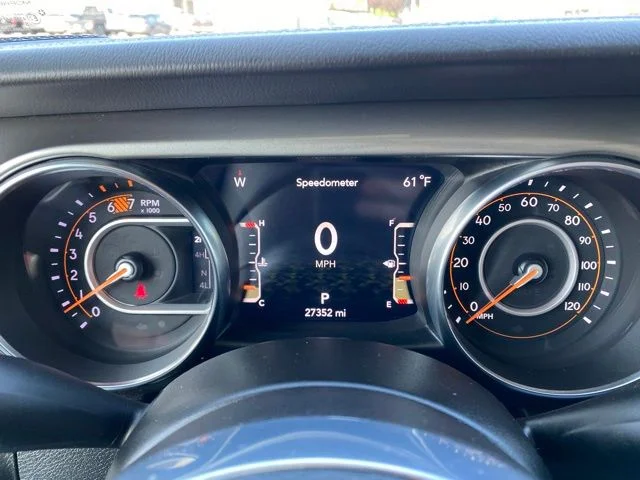 Used 2023 White Jeep Sahara image 20