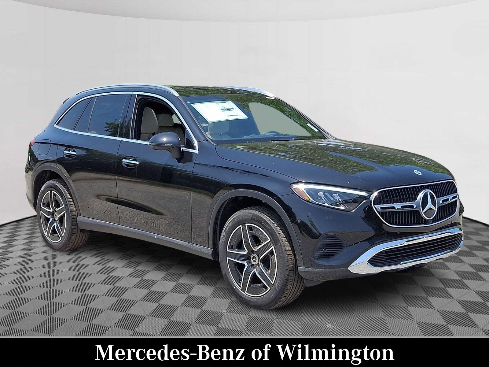 New 2026 Obsidian Black Metallic Mercedes-Benz GLC 300 image 1