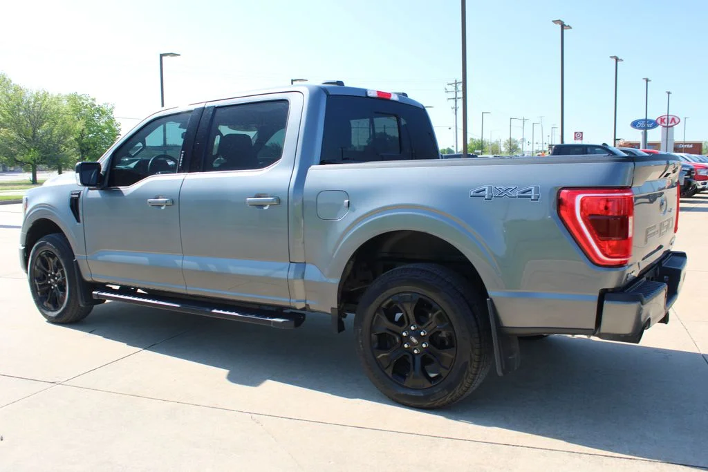 Used 2023 Gray Ford XLT image 17