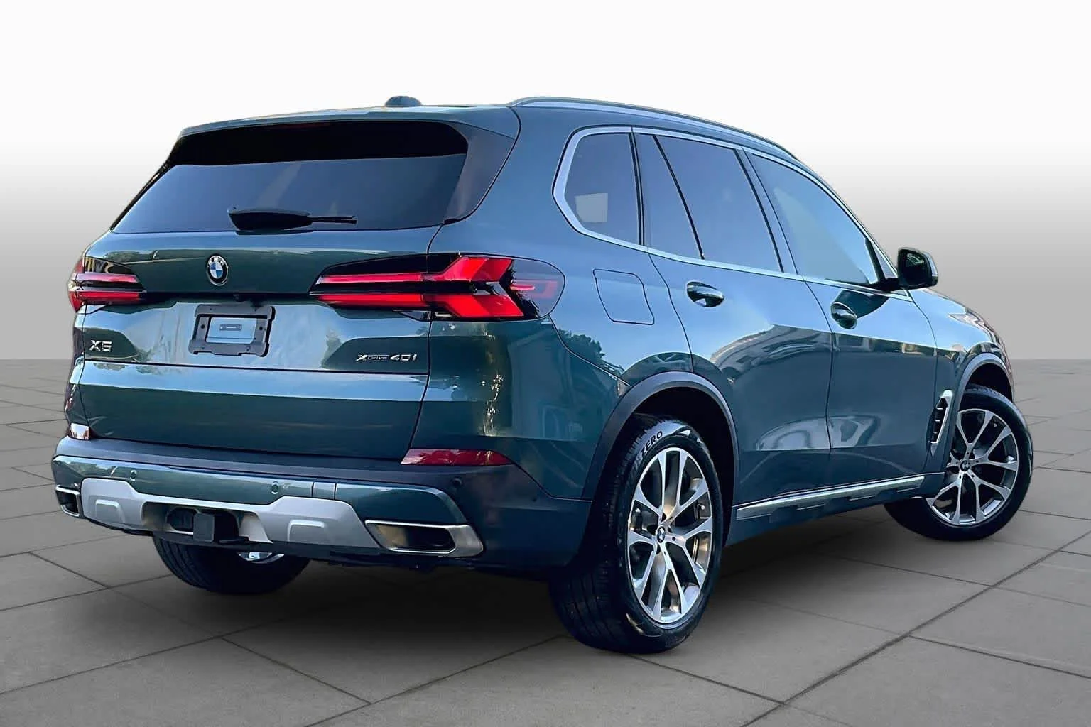 Used 2024 Blue Ridge Mountain Metallic BMW xDrive40i image 12