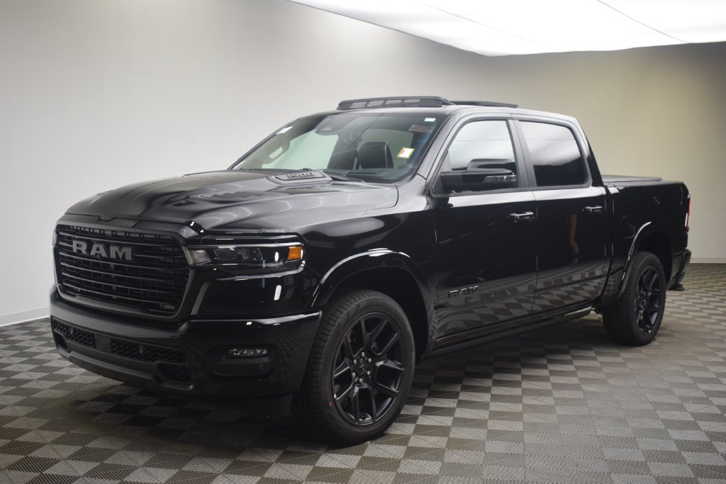 New 2027 Diamond Black Crystal Pearl-Coat Exterior Paint RAM Laramie image 16