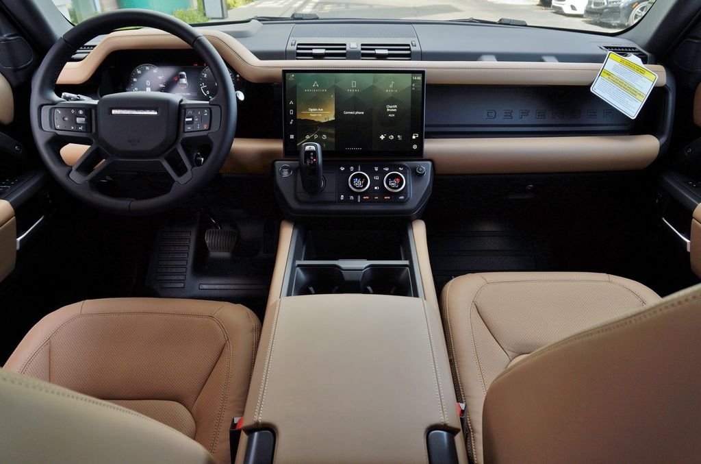 New 2026 Santorini Black Land Rover S image 27