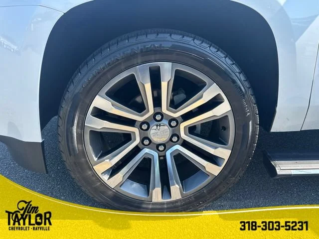 Used 2019 WHITE FROST TRICOAT GMC Denali image 31