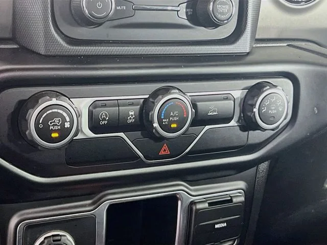 2021 Jeep Gladiator WILLYS SPORT - Photo 11