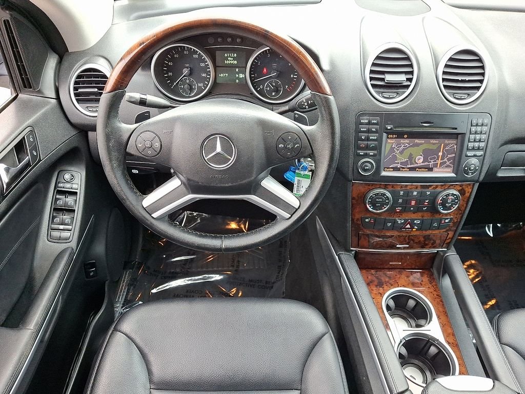 Used 2011 Steel Gray Metallic Mercedes-Benz ML 550 image 11