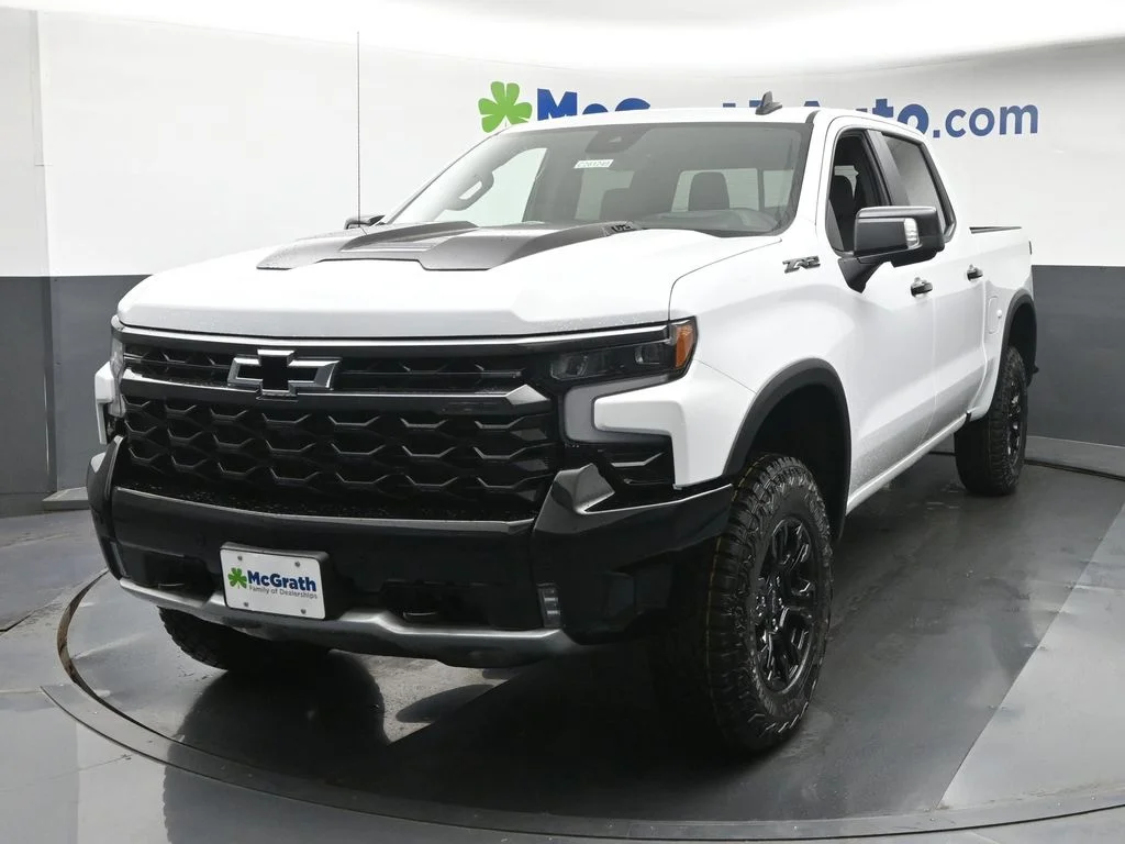 New 2026 White Chevrolet ZR2 image 20
