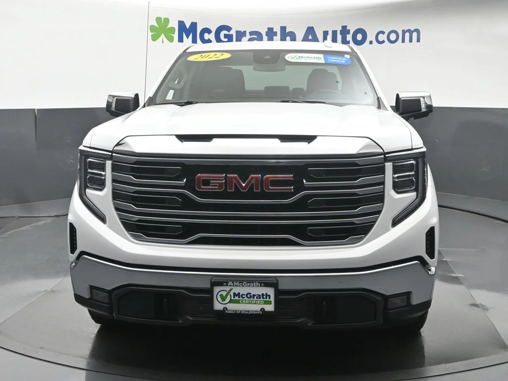 Used 2022 White GMC SLT image 20