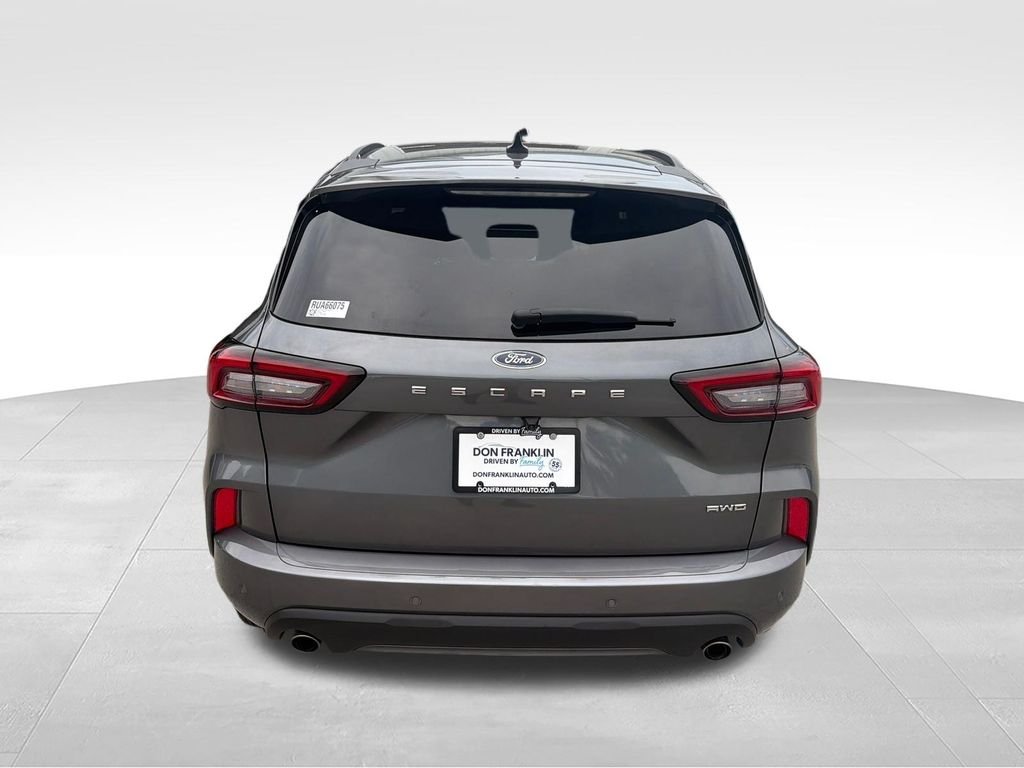 Used 2024 Gray Ford ST-Line image 4