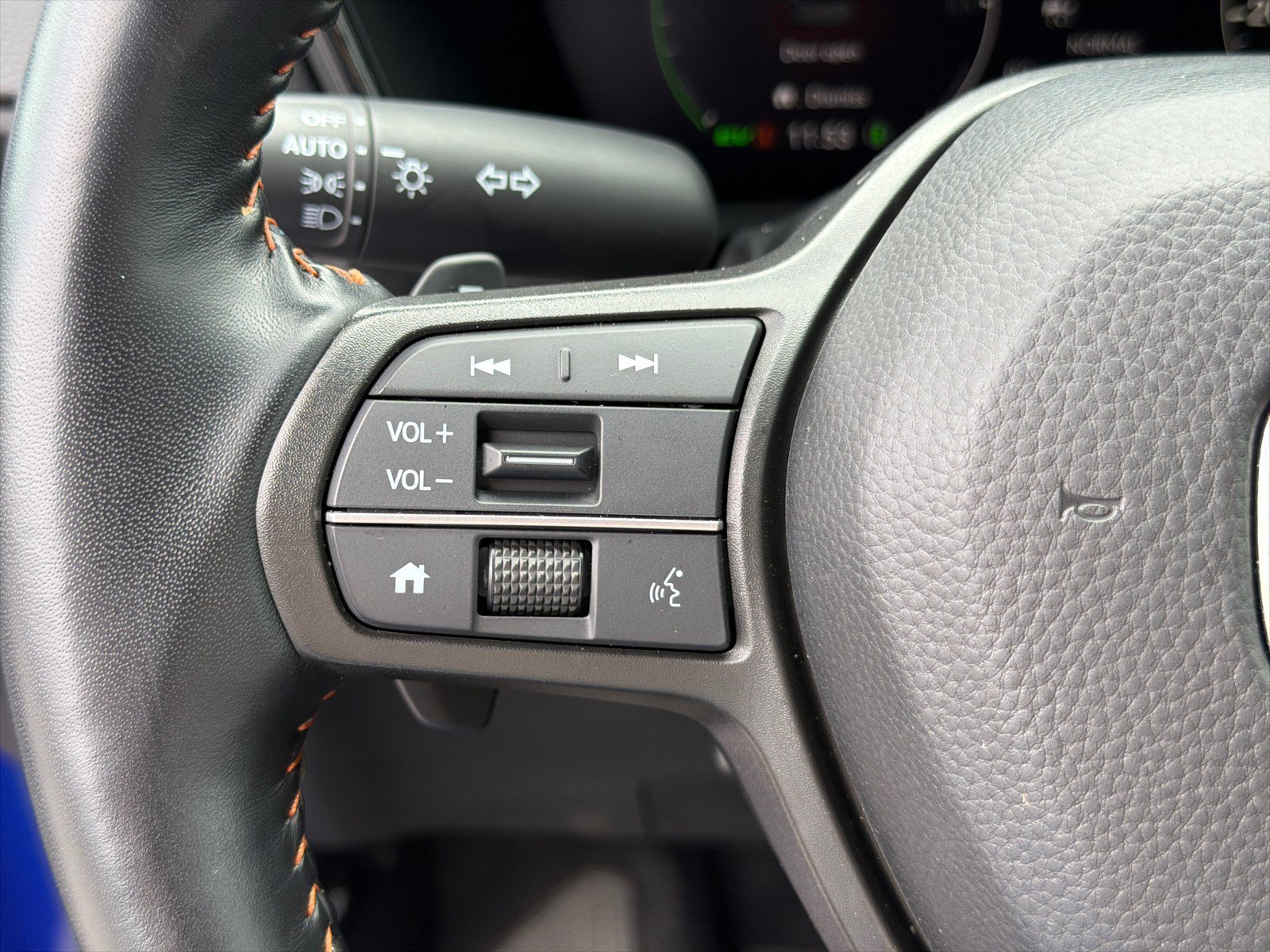 Used 2025 Canyon River Blue Metallic Honda Sport-L image 27