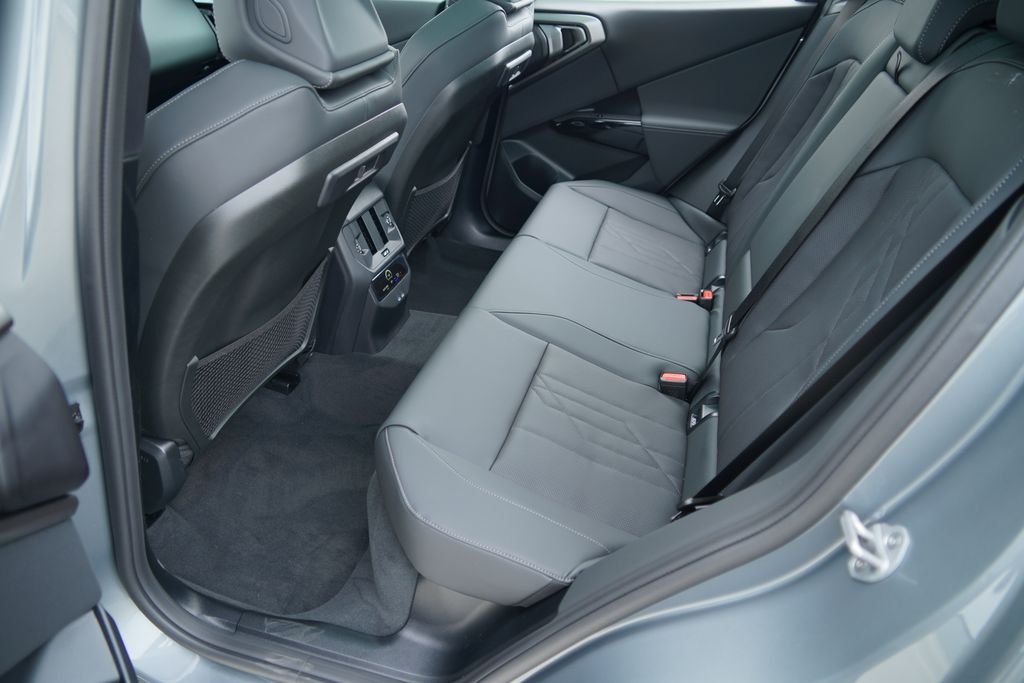 New 2026 Skyscraper Grey Metallic BMW 30 xDrive image 18