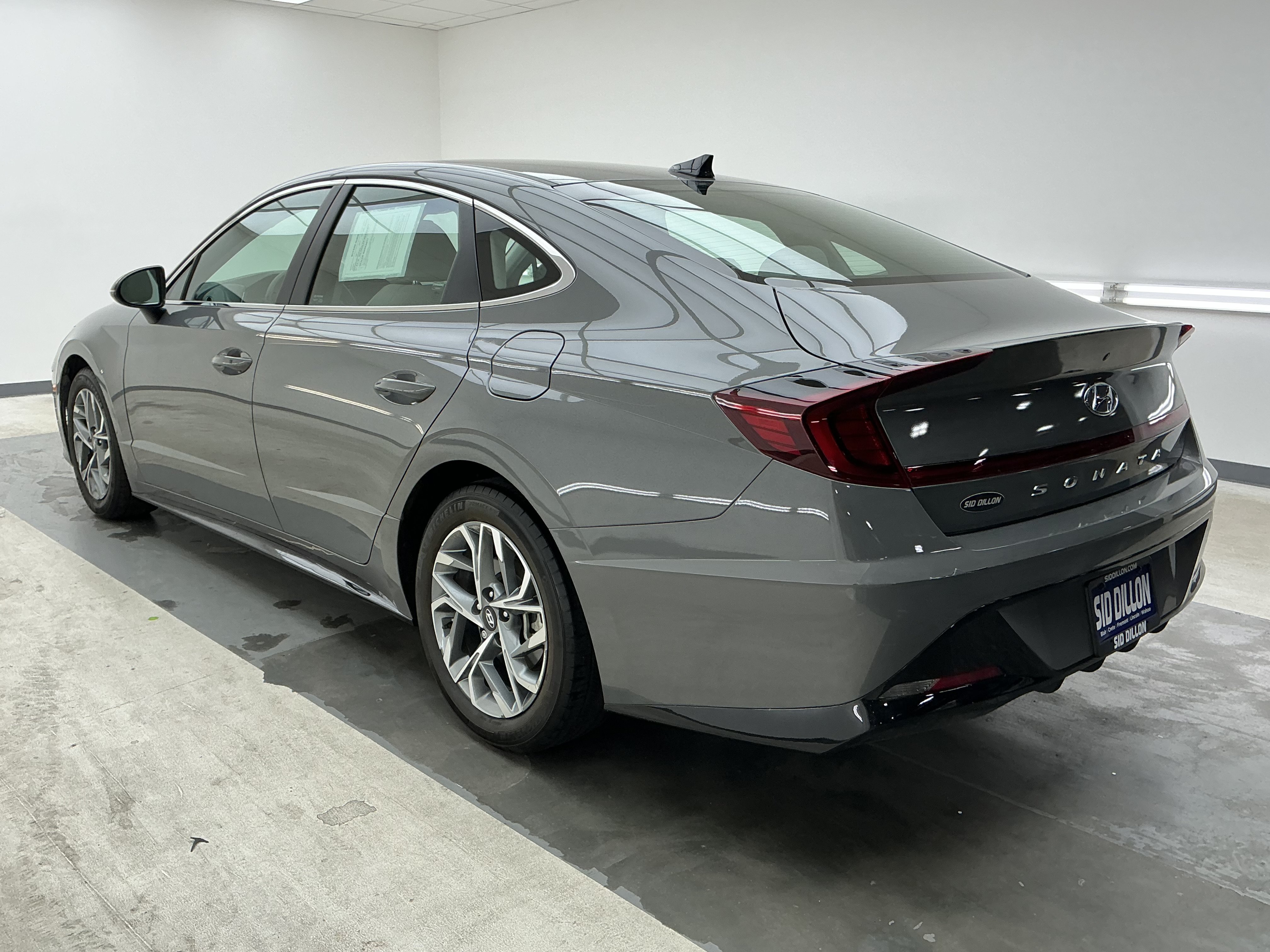 Certified Used 2023 Hampton Gray Hyundai SEL image 5