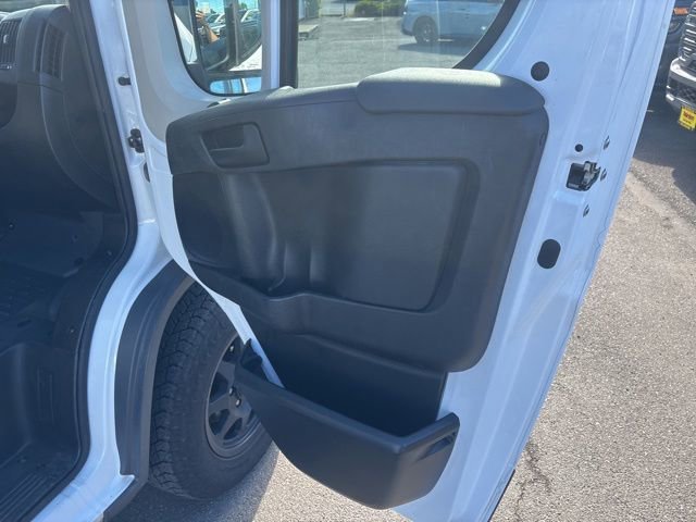 Used 2018 Bright White Clearcoat Ram Low Roof image 8