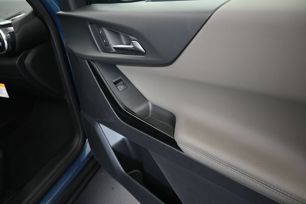 2027 Chevrolet Equinox LT - Photo 23