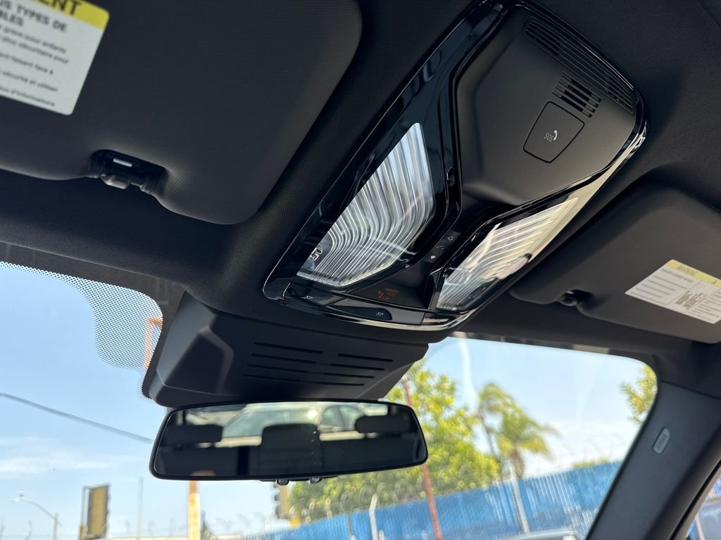 New 2026 Skyscraper Grey Metallic BMW xDrive50e image 30