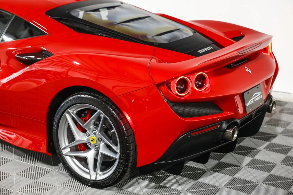 Used 2020 Red Ferrari Base image 18