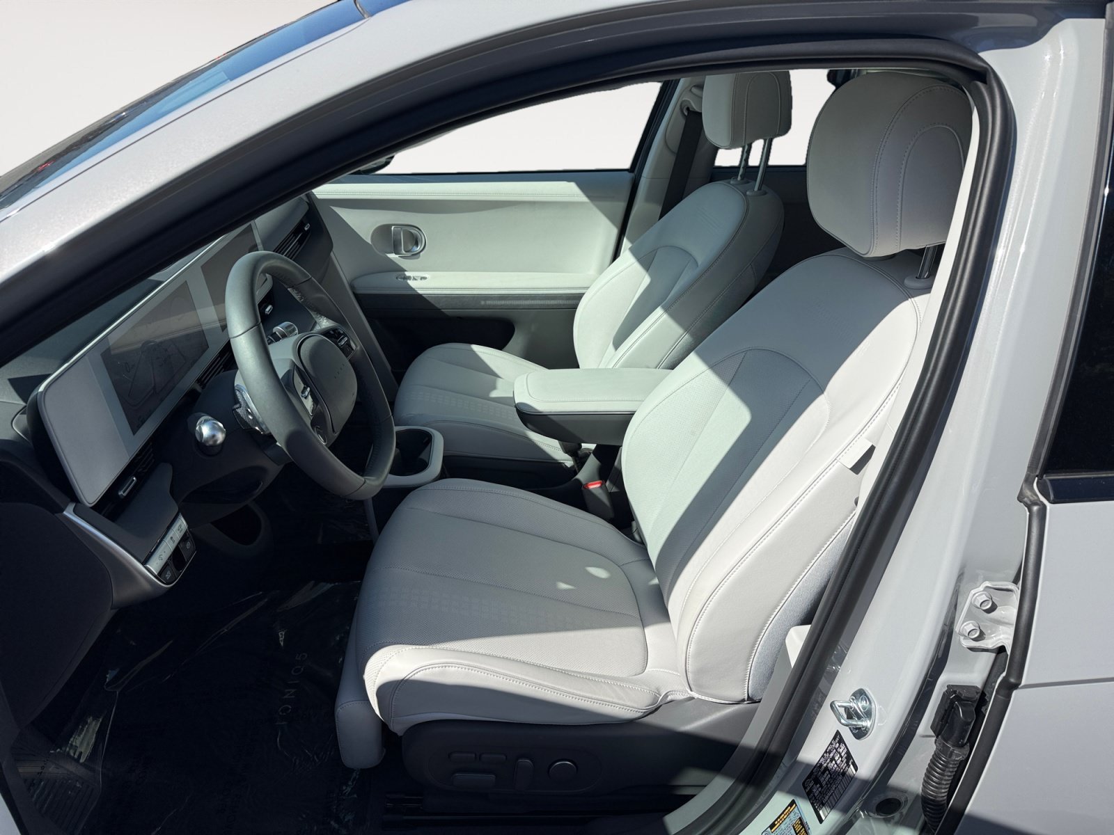 Certified Used 2023 Cyber Gray Hyundai Limited image 10