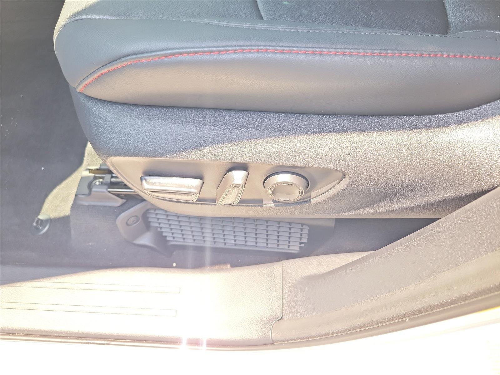 Used 2026 Ice Cap Toyota XSE image 22
