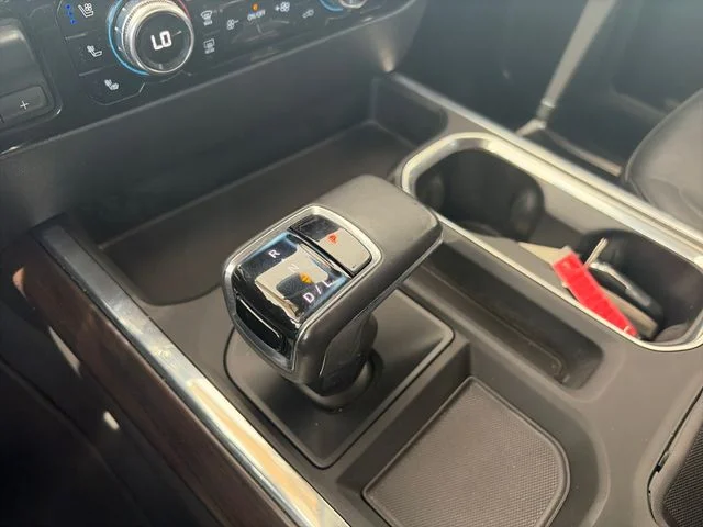 Used 2022 Silver GMC SLT image 22