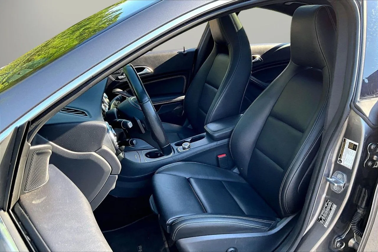 Used 2019 Gray Mercedes-Benz CLA 250 image 21