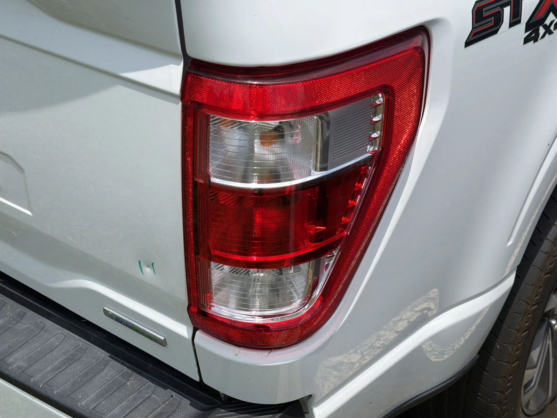 Used 2023 Oxford White Ford XL image 7