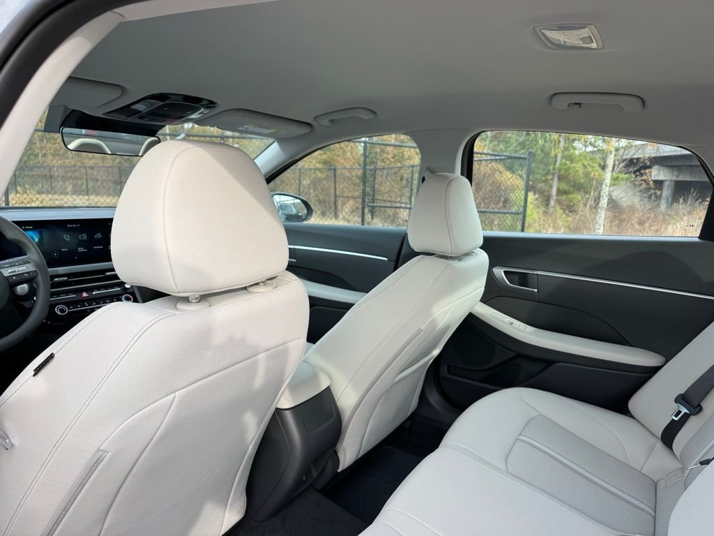 Used 2026 Gray Hyundai SE image 18