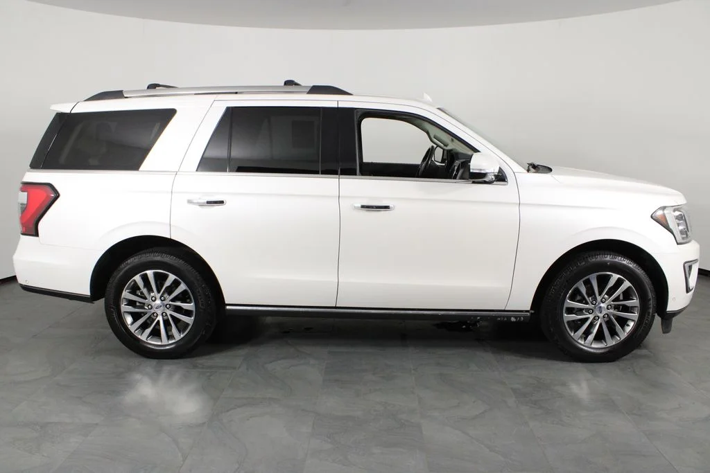 Used 2018 White Ford Limited image 11
