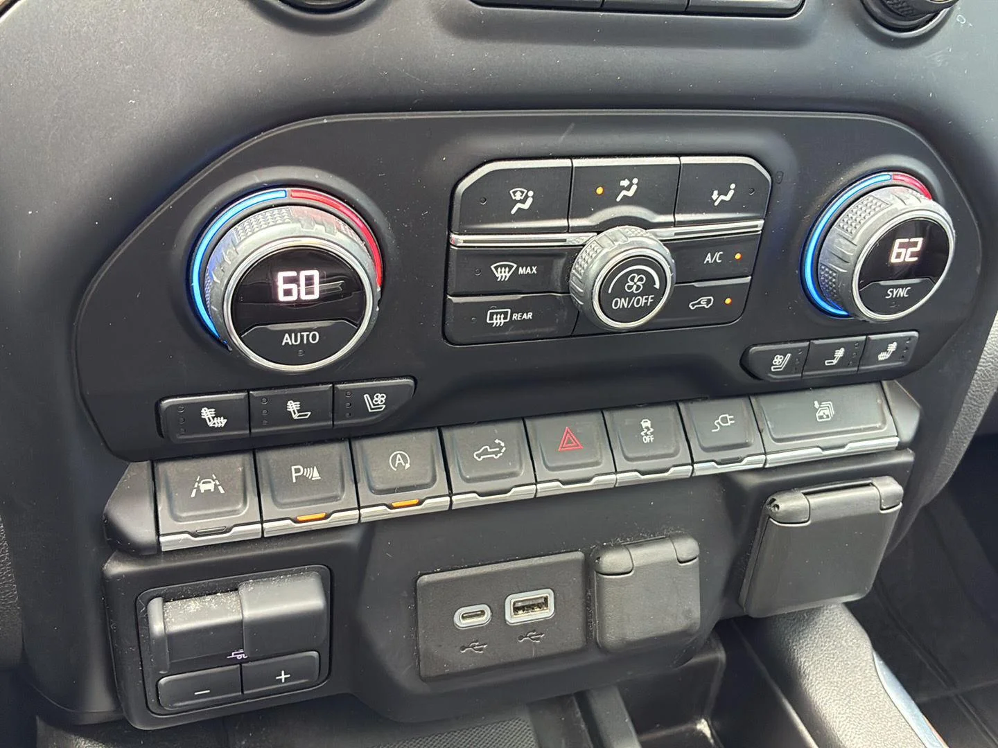 Used 2020 Northsky Blue Metallic Chevrolet High Country image 39