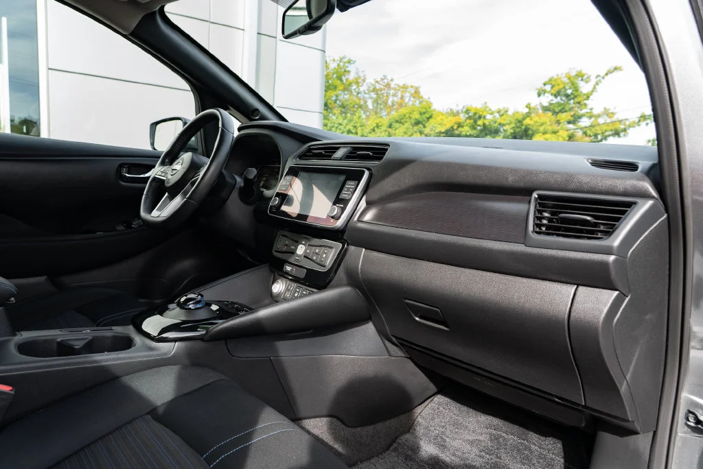Used 2025 Gray Nissan SV Plus image 28