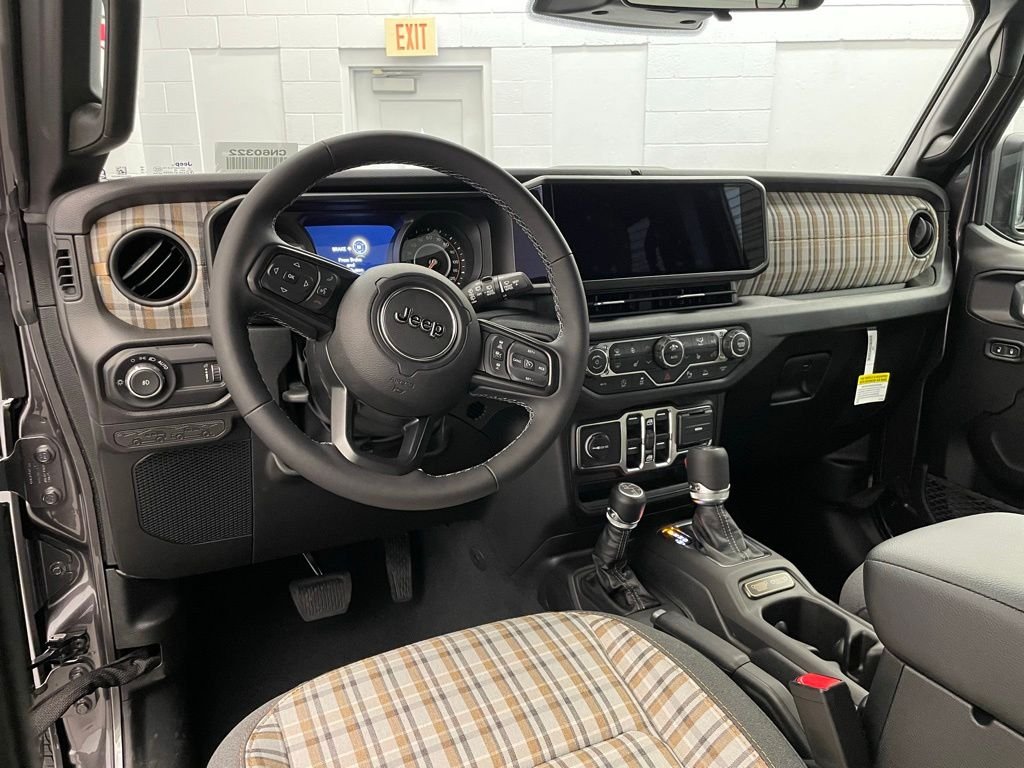New 2026 Granite Crystal Metallic Clear-Coat Exterior Paint Jeep 85th Anniversary Edition image 10