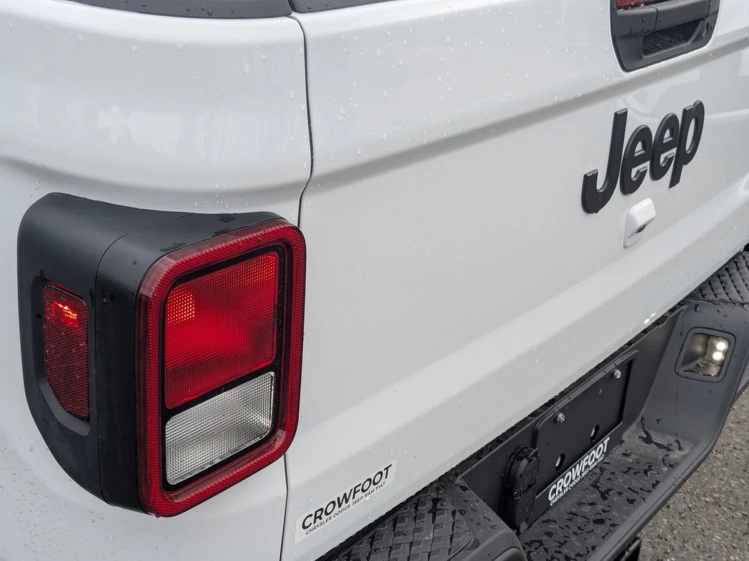 New 2026 White Jeep Willys - - 4x4 - E- Locker Rear Axle - Blk 3-Pc Freedom Top - Heated Seats - Willys Susp & More! image 11