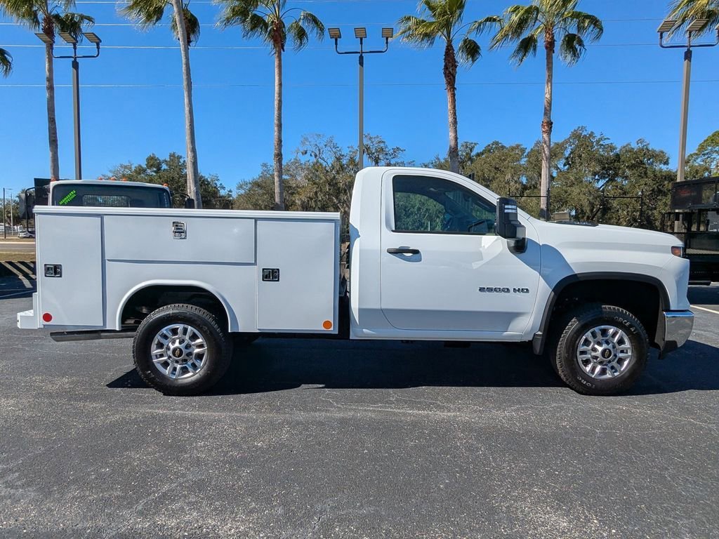 New 2026 Summit White Chevrolet WT image 3