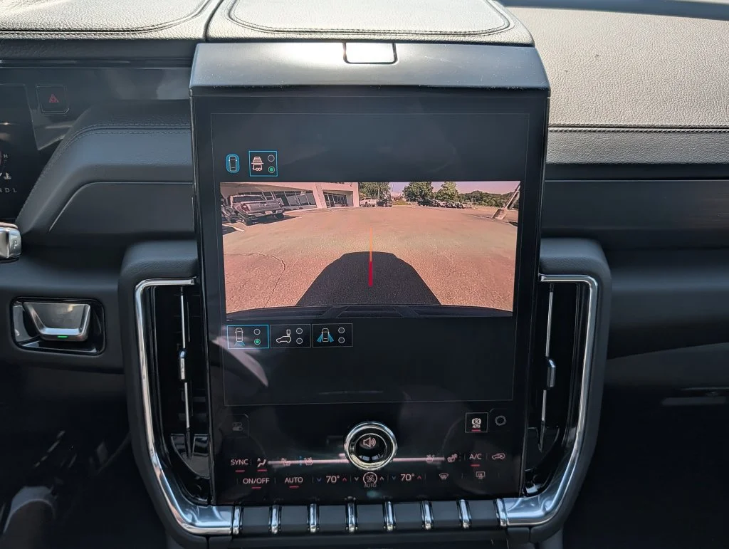 2026 GMC Yukon XL Denali - Photo 16