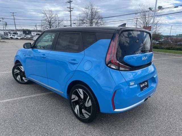 Used 2024 Surf Blue Kia GT-Line image 5