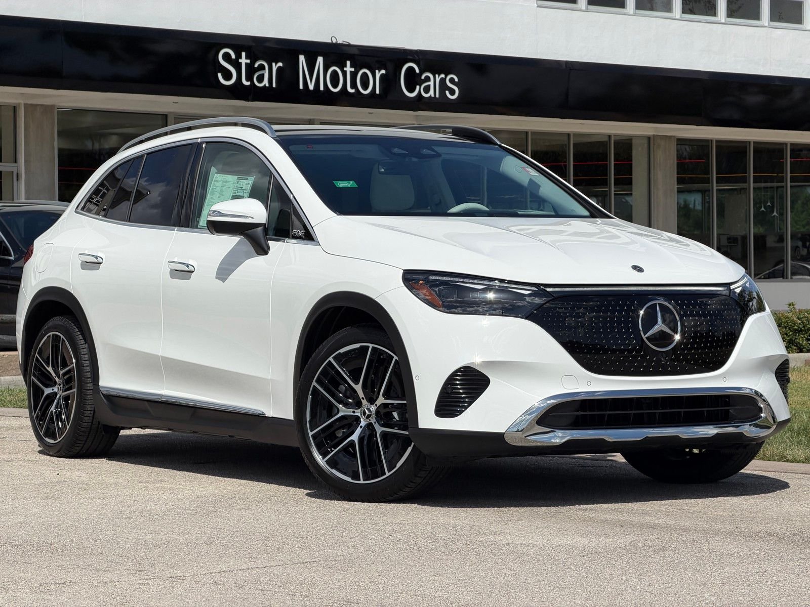 New 2027 Polar White Mercedes-Benz EQE 320+ image 1