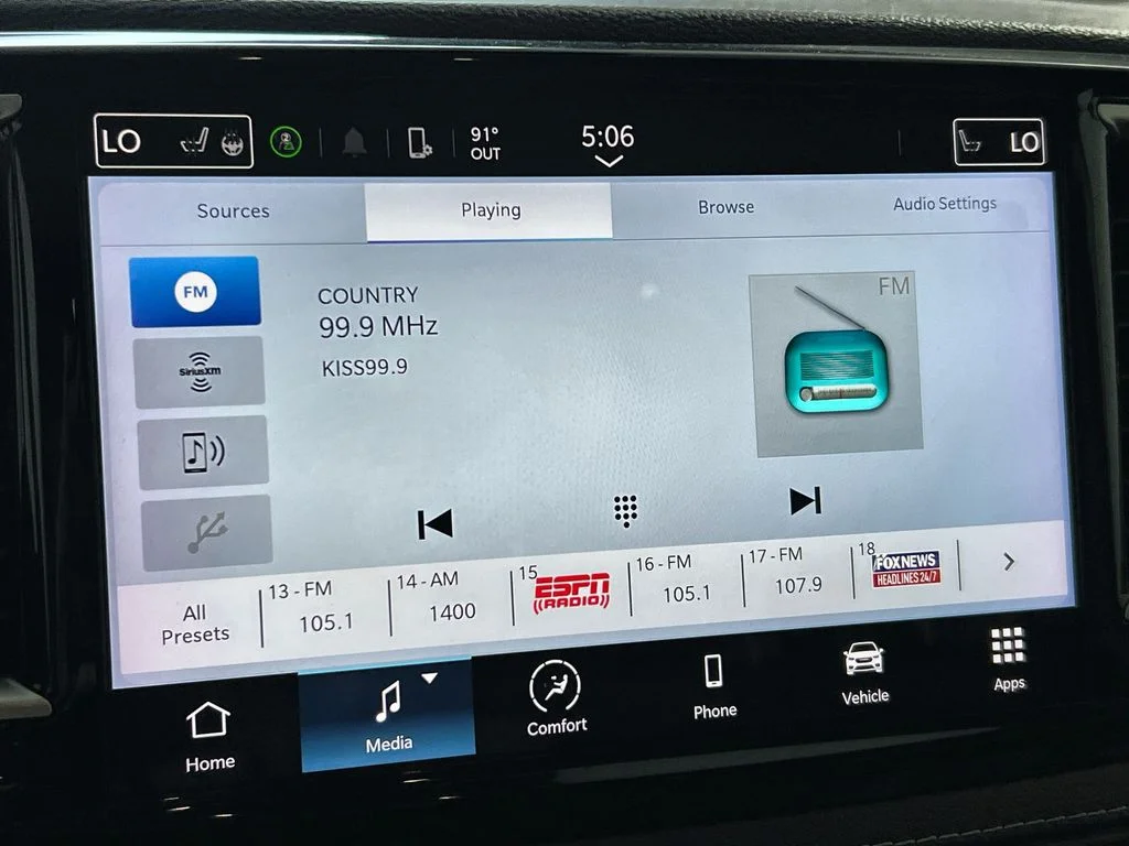 Used 2023 White Chrysler Touring L image 12