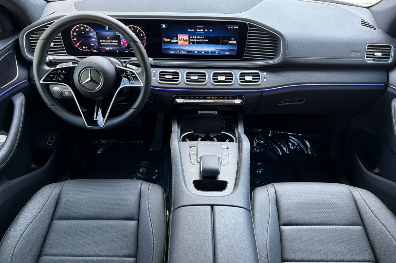 Used 2025 Polar White Mercedes-Benz GLE 450 image 12