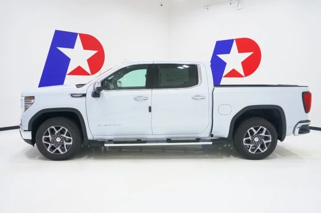 New 2026 Glacier White Tricoat GMC SLT image 10