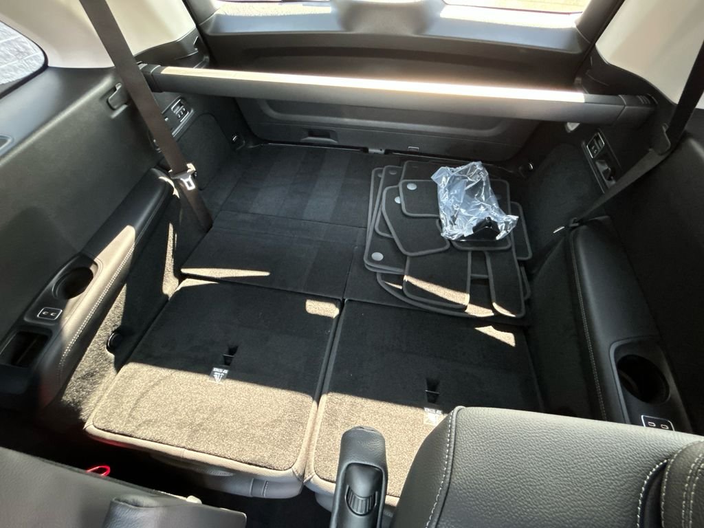 New 2026 MANUFAKTUR Alpine Grey Mercedes-Benz GLS 450 image 27