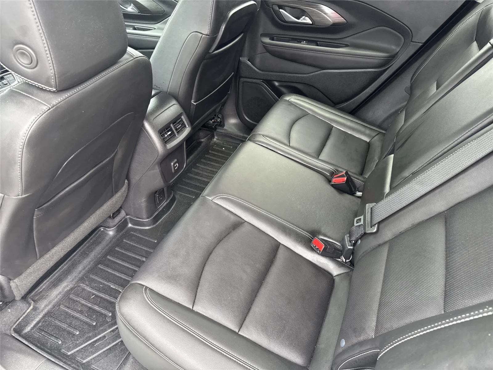 Used 2022 Summit White GMC SLT image 34
