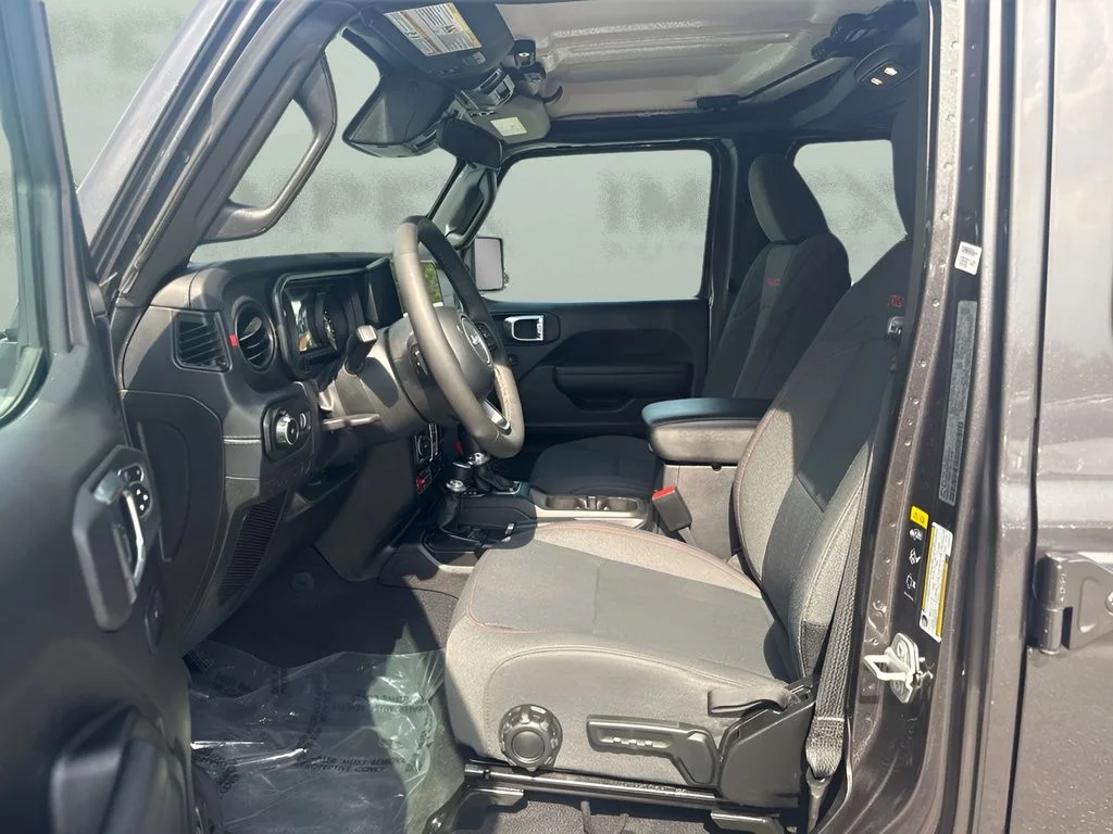 Used 2025 Gray Jeep Rubicon image 7