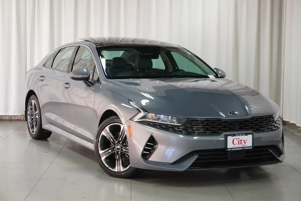 Used 2021 Everlasting Silver Kia EX image 3