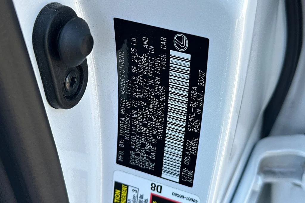 Used 2025 White Lexus 350 image 34