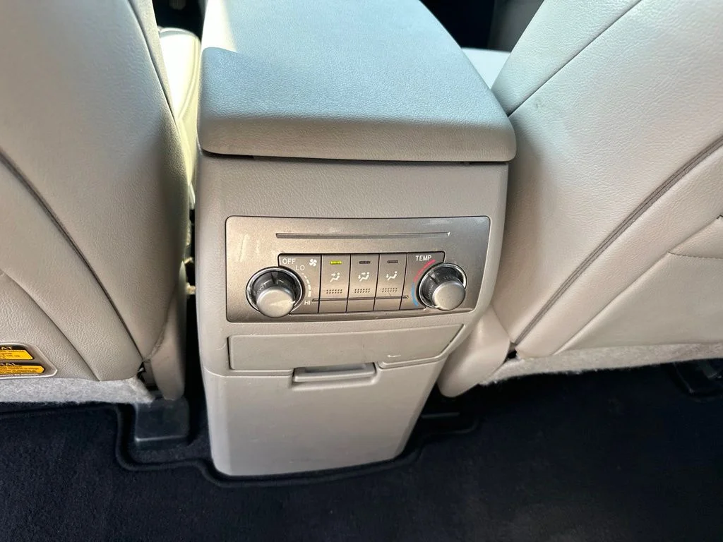 Used 2013 Classic Silver Metallic Toyota SE image 17