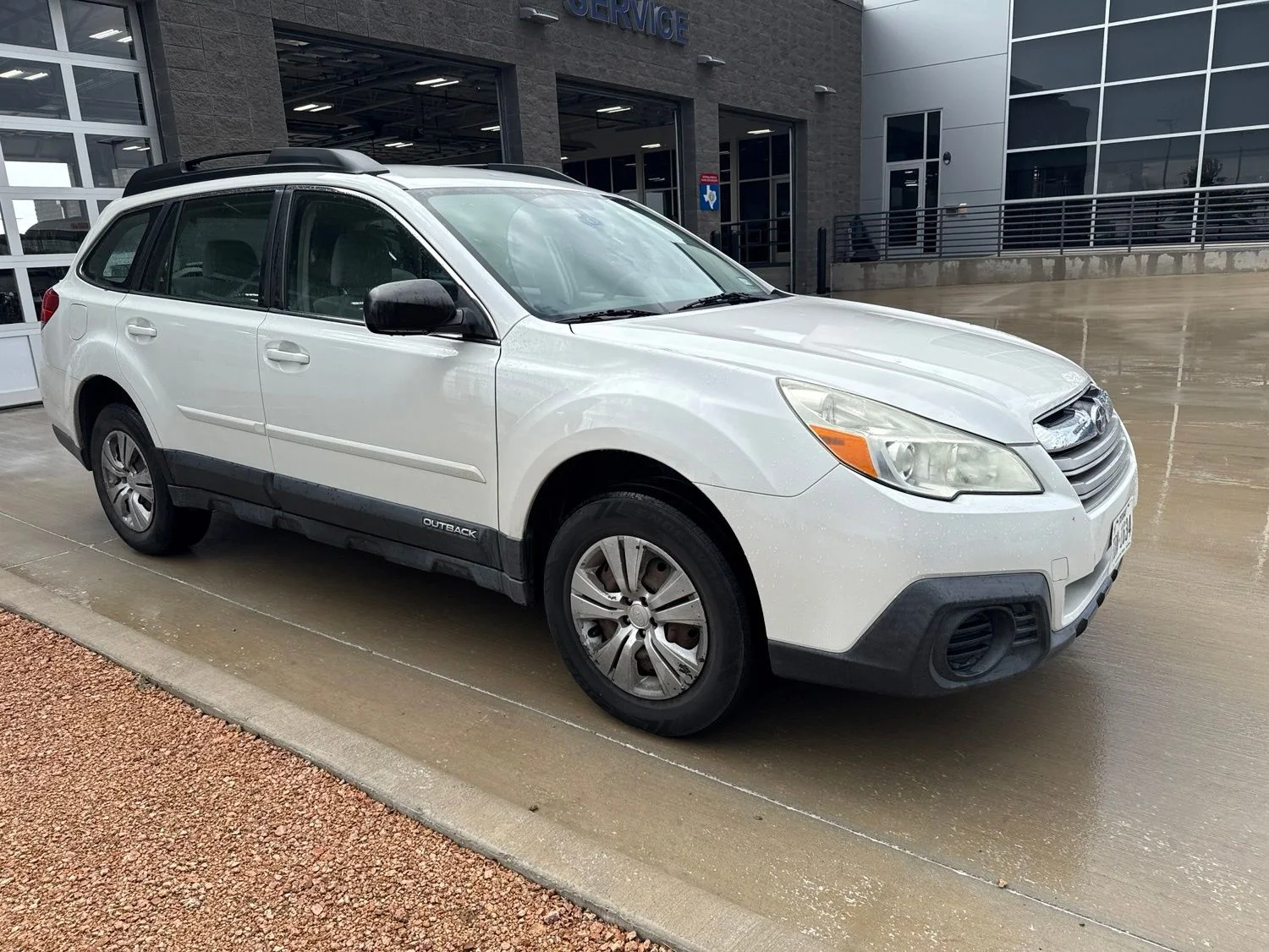 Used 2014 Subaru Outback Base with VIN 4S4BRCAC0E1322658 for sale in Fort Worth, TX
