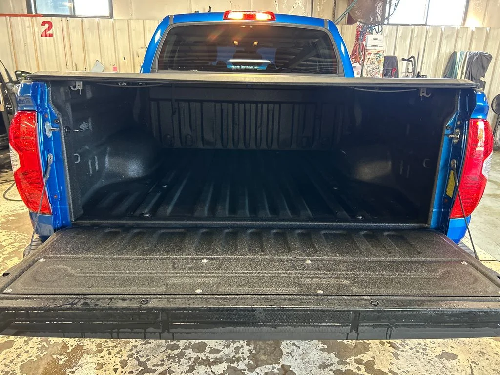 Certified Used 2018 Blue Toyota SR5 image 17