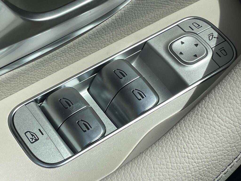 New 2026 Polar White Mercedes-Benz GLE 450 image 32