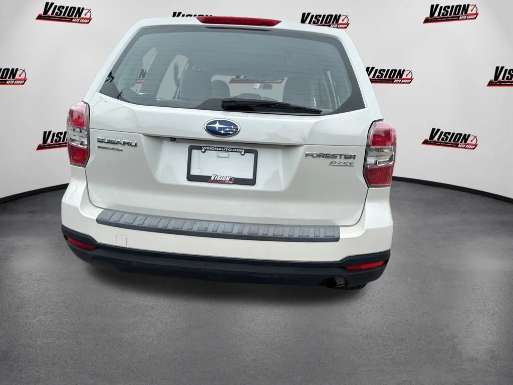 Used 2015 White Subaru 2.5i image 7