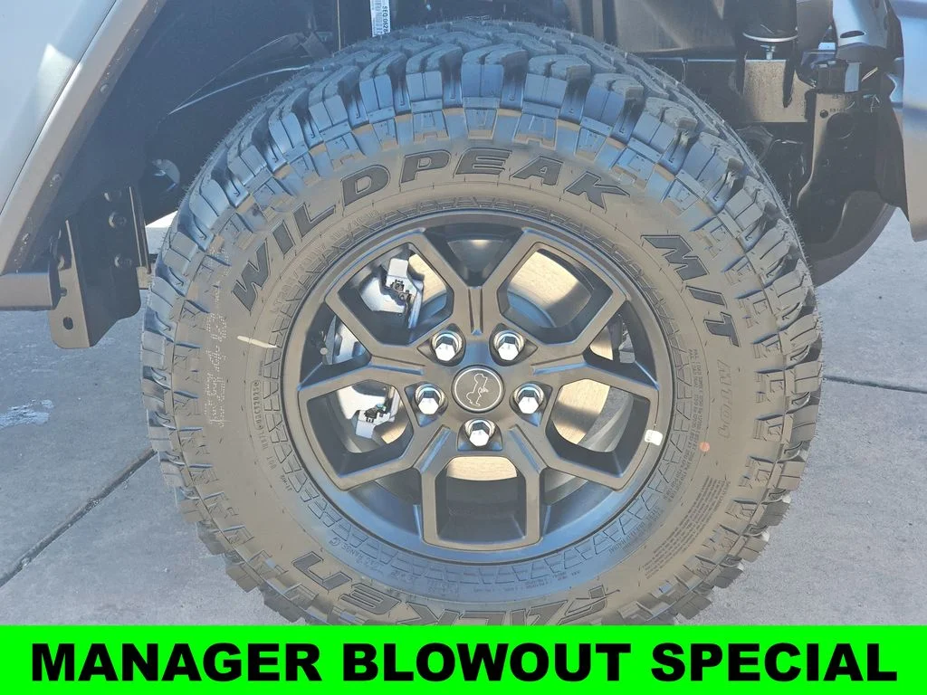 New 2026 Bright White Clear-Coat Exterior Paint Jeep Willys image 38